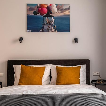 Lovely Apartment In The City Center คอนัส ภายนอก รูปภาพ