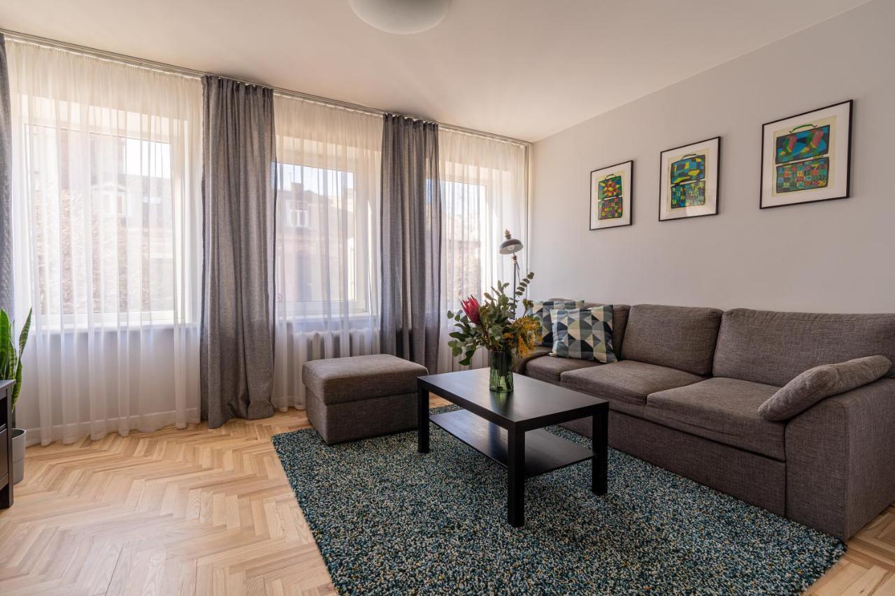 Lovely Apartment In The City Center คอนัส ภายนอก รูปภาพ