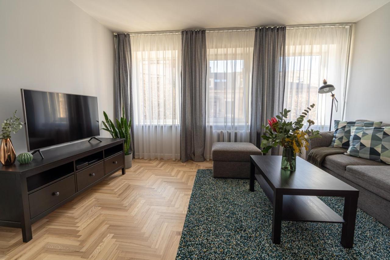 Lovely Apartment In The City Center คอนัส ภายนอก รูปภาพ