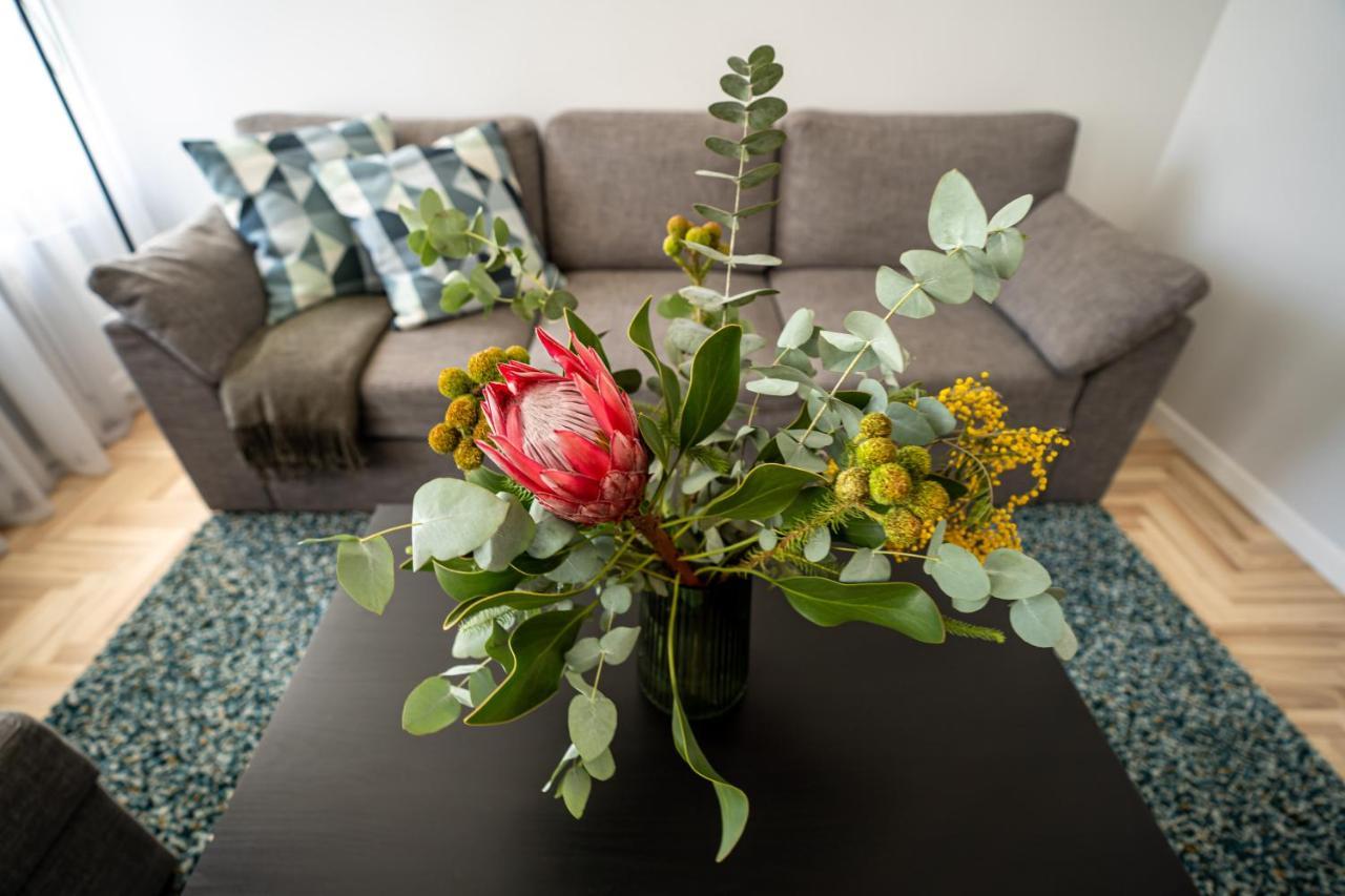 Lovely Apartment In The City Center คอนัส ภายนอก รูปภาพ