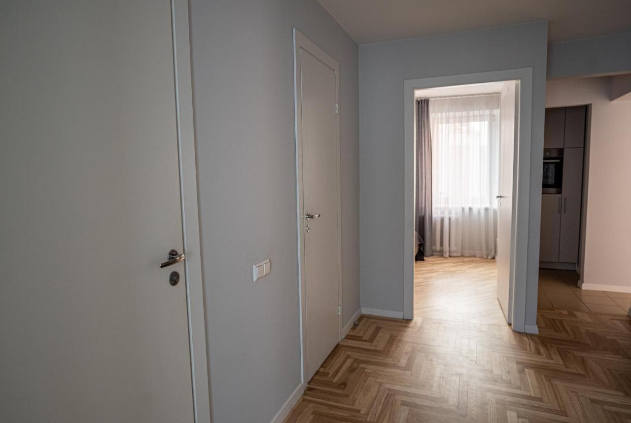 Lovely Apartment In The City Center คอนัส ภายนอก รูปภาพ