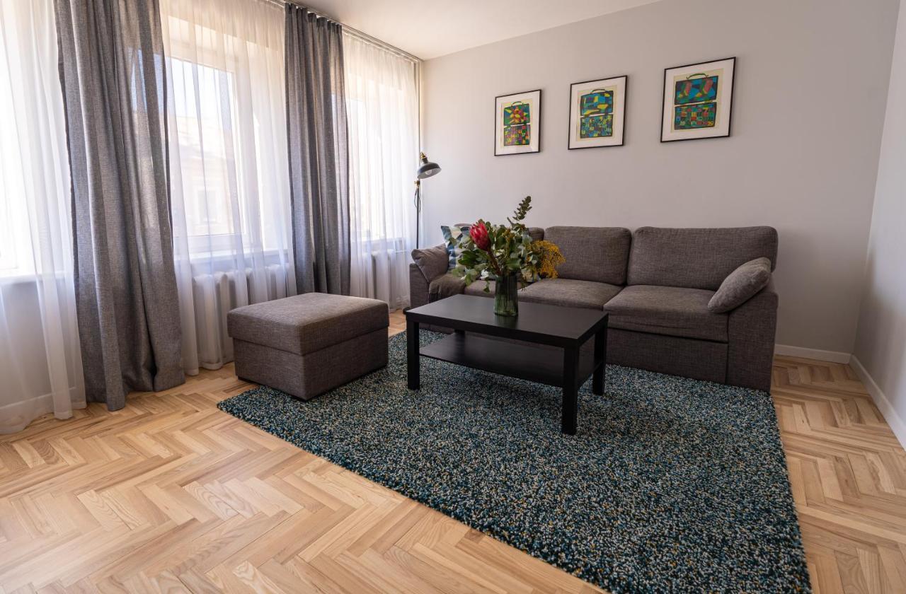 Lovely Apartment In The City Center คอนัส ภายนอก รูปภาพ